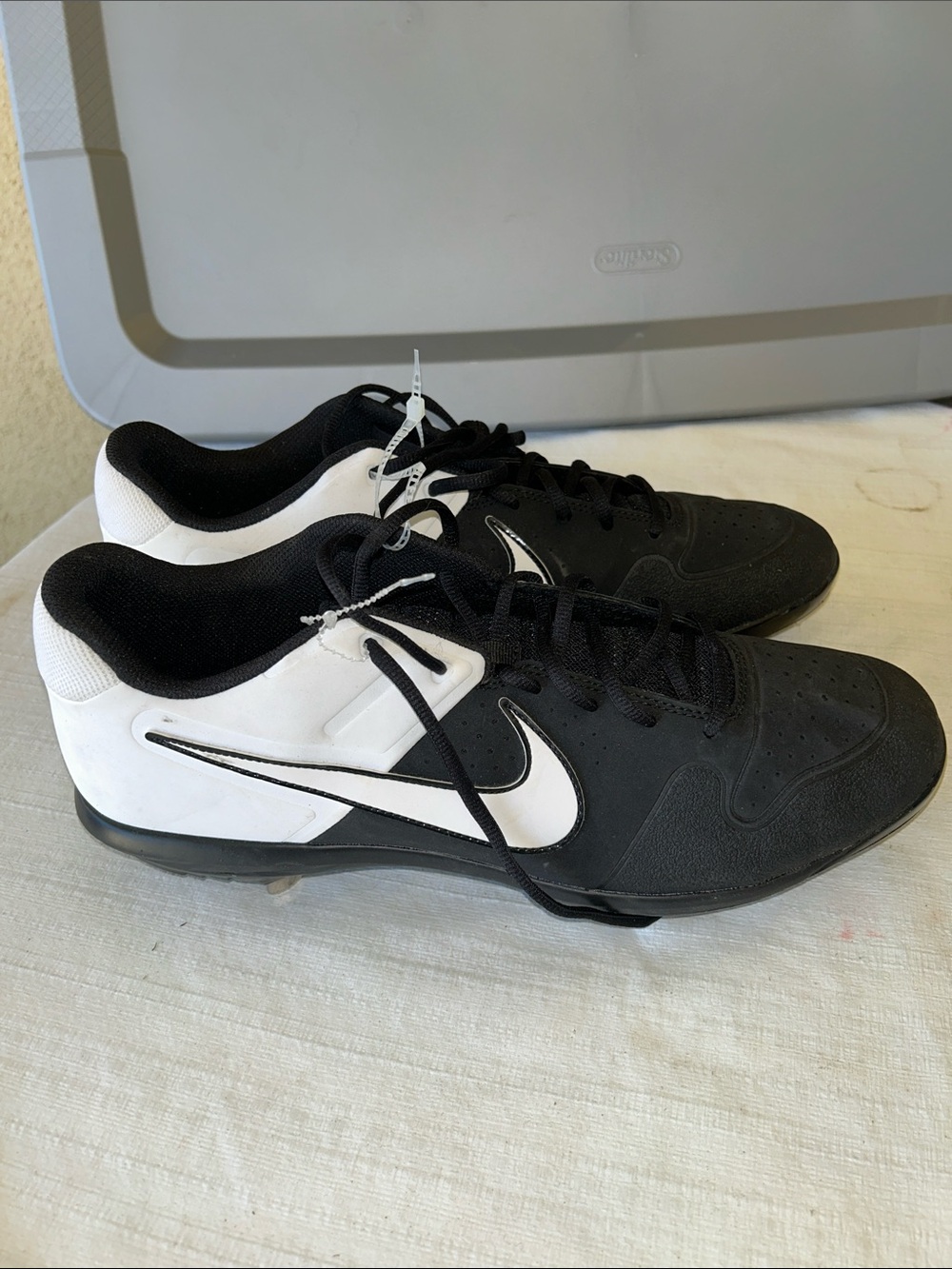 Nike Men’s Black and White Athletic Shoes with Swoosh
